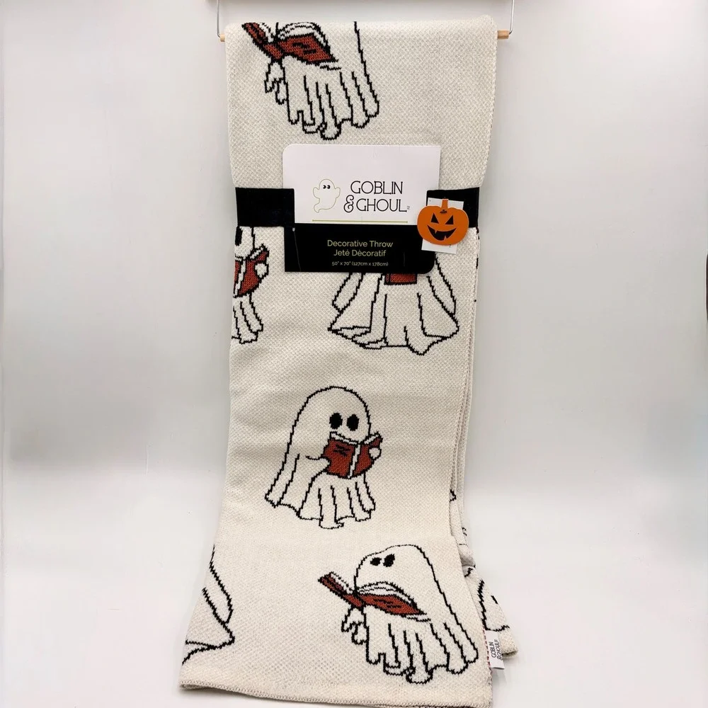 Goblin & Ghoul Reading Ghost Halloween Woven Throw Blanket 50 x 70 Cream Orange